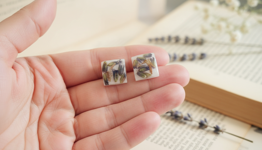 Pair of white lavender square earrings with real pressed flowers preserved in transparent resin
